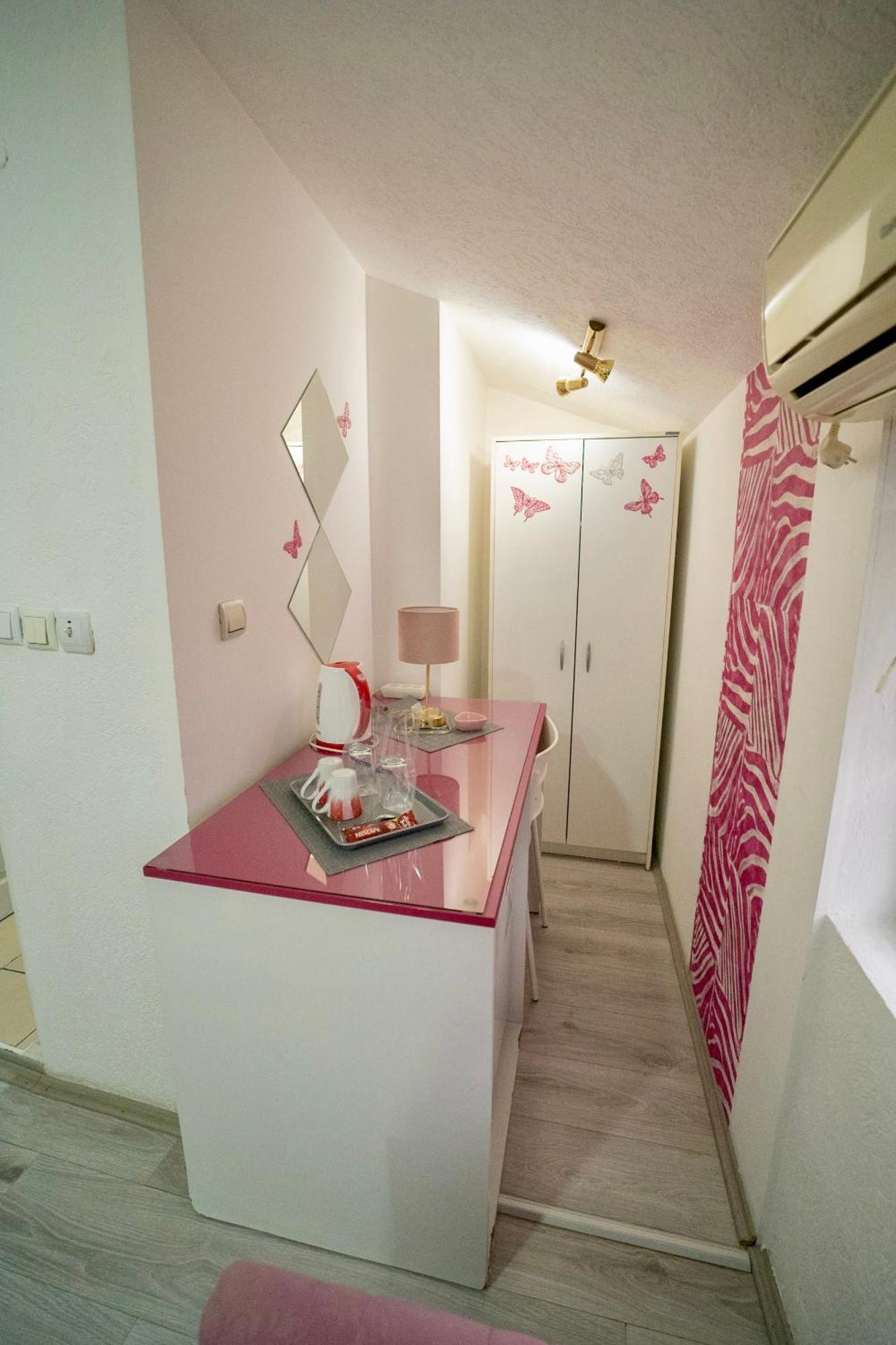 Apartmani Aleksandra U Centru Grada Kragujevac Zewnętrze zdjęcie