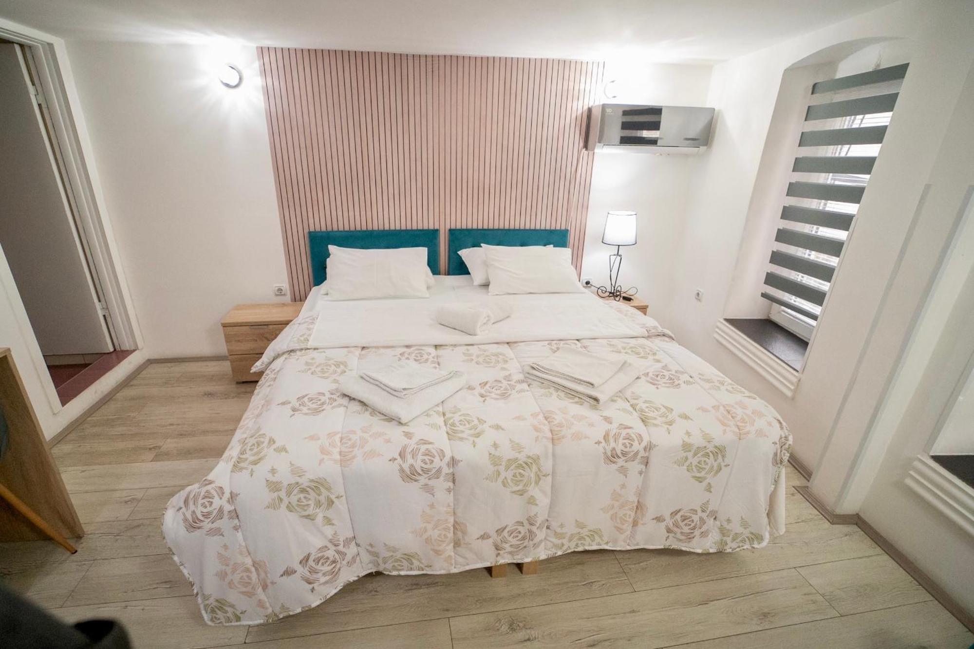 Apartmani Aleksandra U Centru Grada Kragujevac Zewnętrze zdjęcie