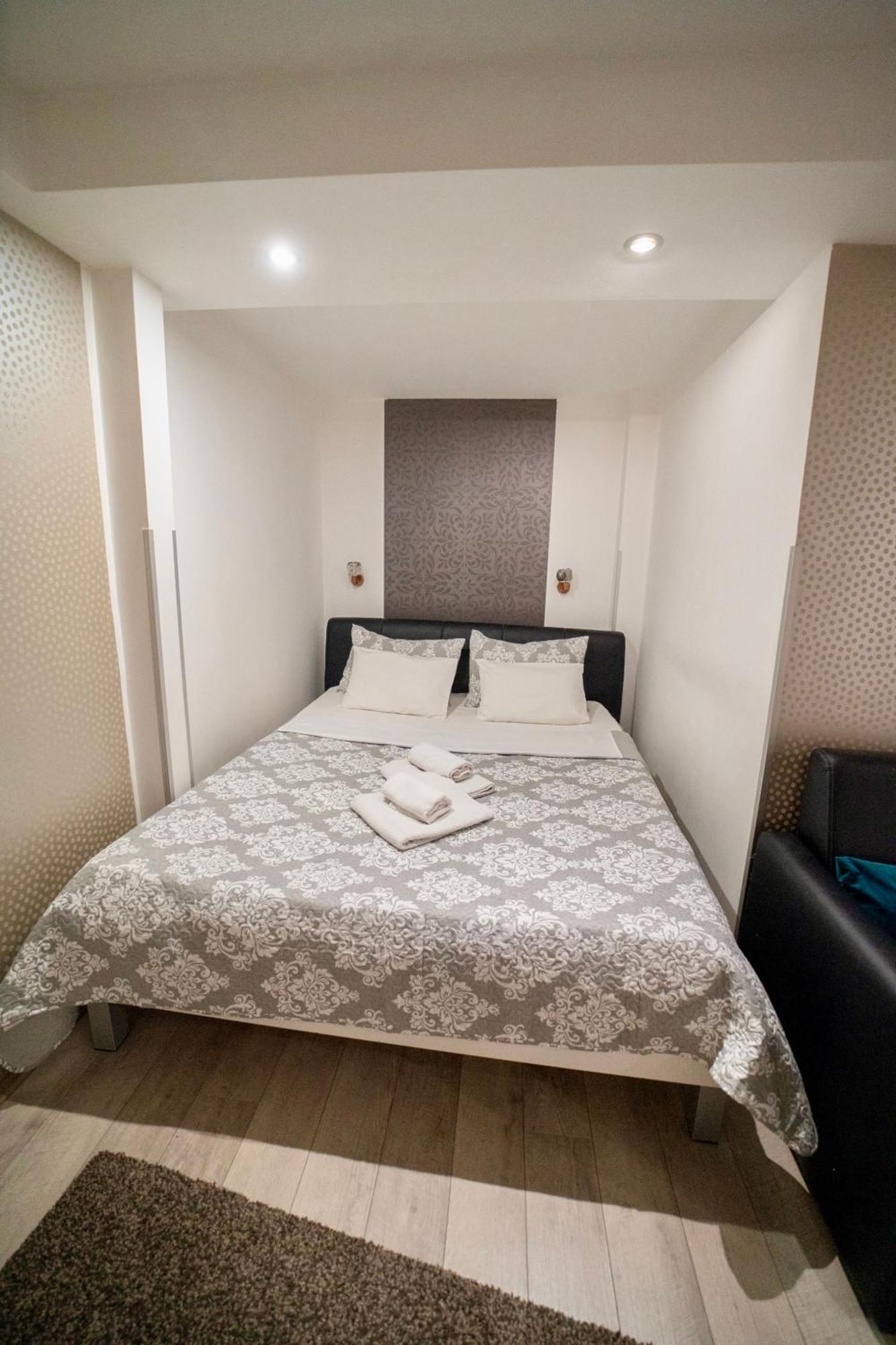 Apartmani Aleksandra U Centru Grada Kragujevac Zewnętrze zdjęcie