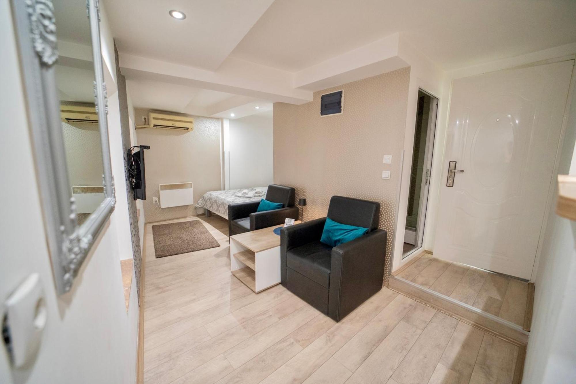 Apartmani Aleksandra U Centru Grada Kragujevac Zewnętrze zdjęcie