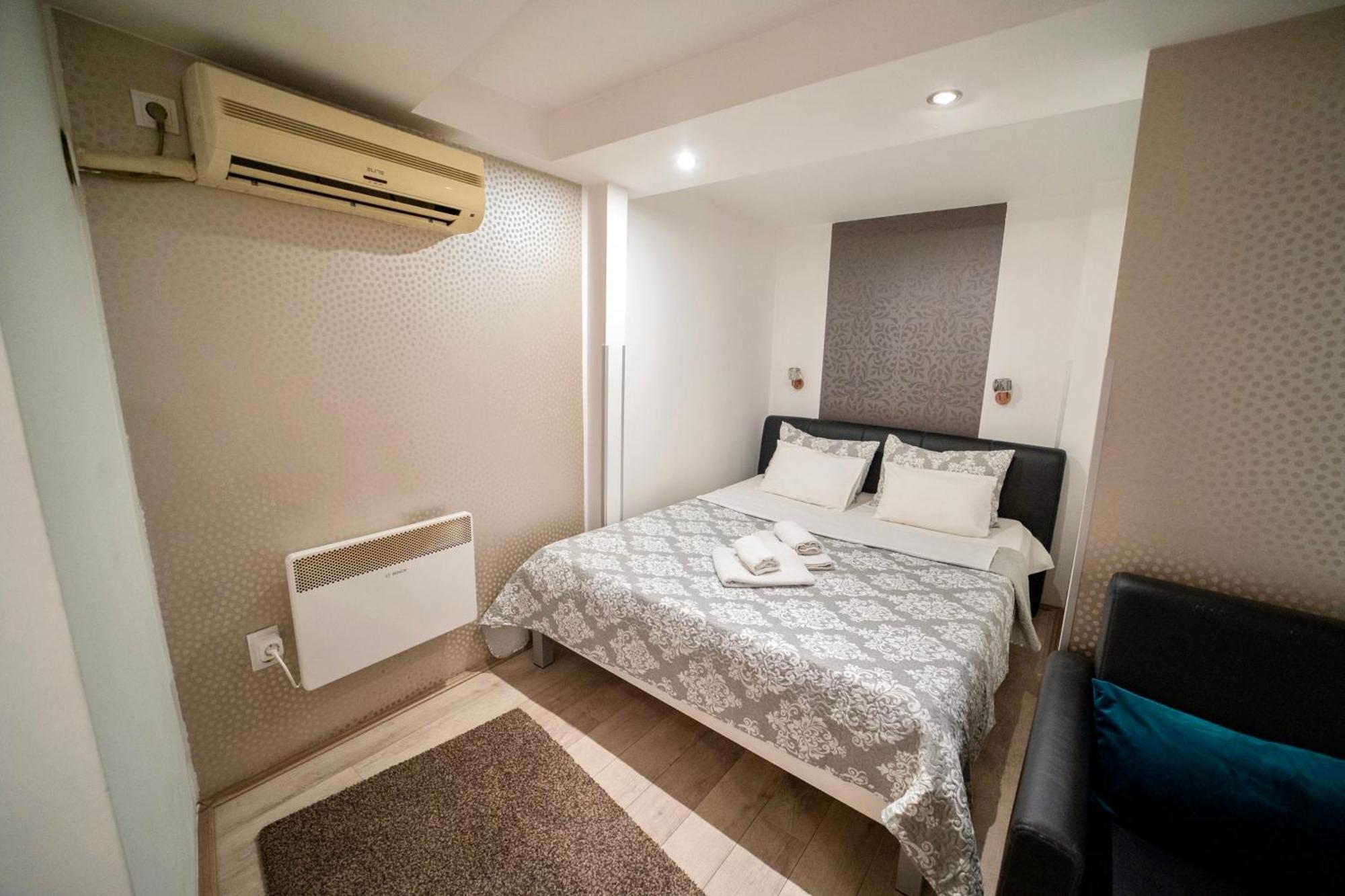 Apartmani Aleksandra U Centru Grada Kragujevac Zewnętrze zdjęcie